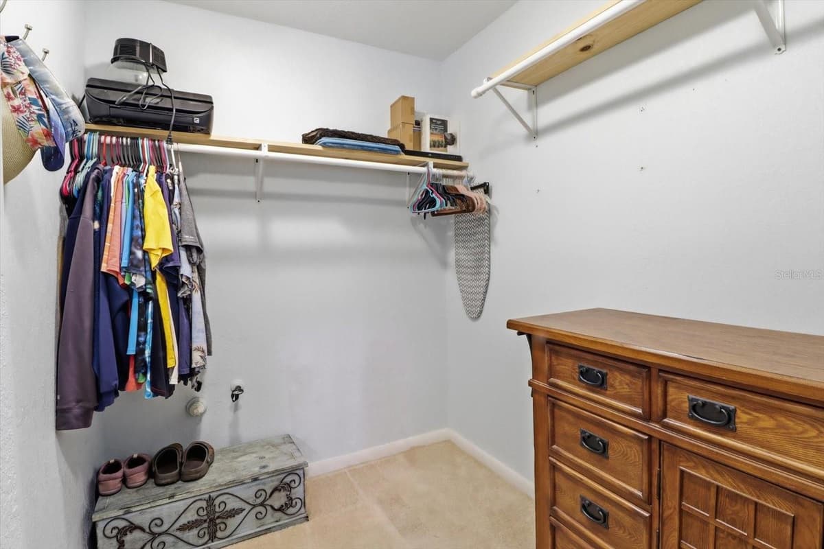 12 ASTERS COURT — photo 18 of 43