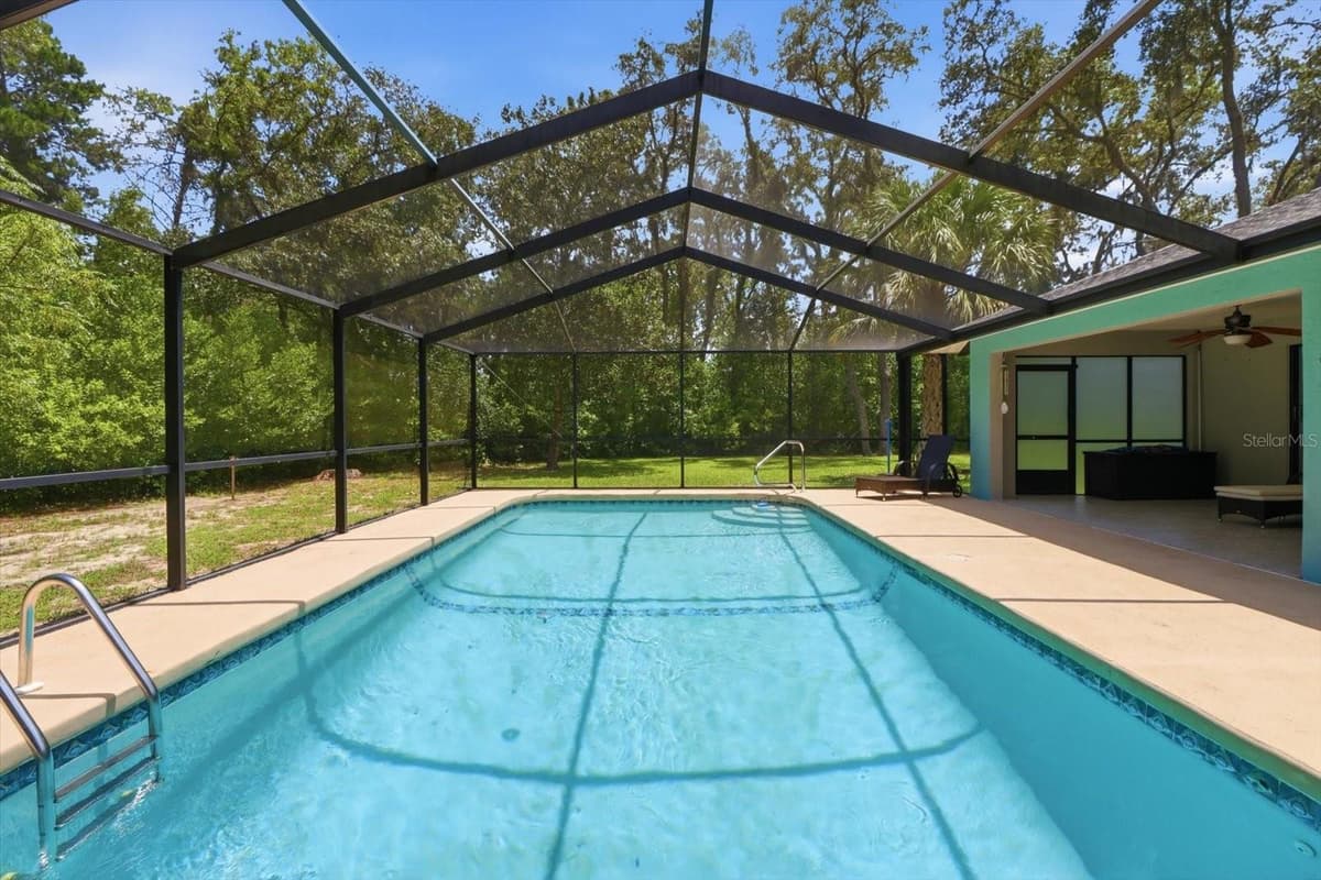 12 ASTERS COURT — photo 31 of 43
