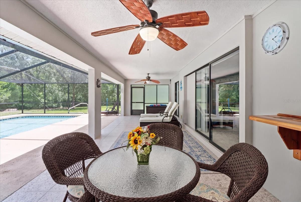 12 ASTERS COURT — photo 28 of 43