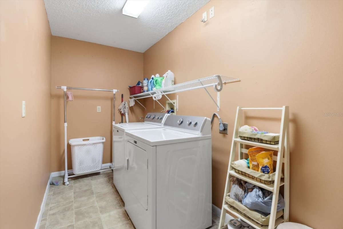 12 ASTERS COURT — photo 25 of 43