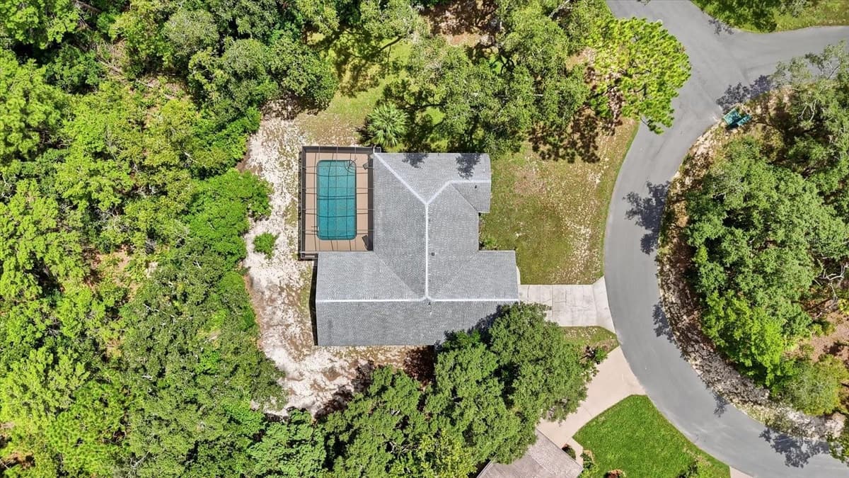 12 ASTERS COURT — photo 3 of 43