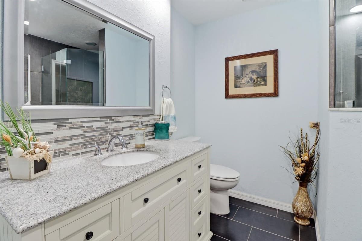 12 ASTERS COURT — photo 19 of 43