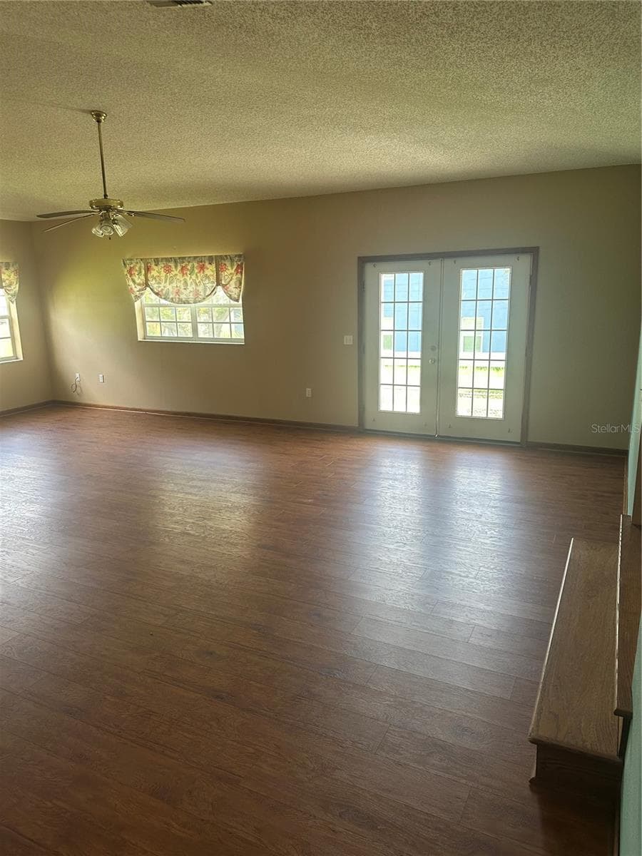 12055 MURRAY AVENUE — photo 23 of 49