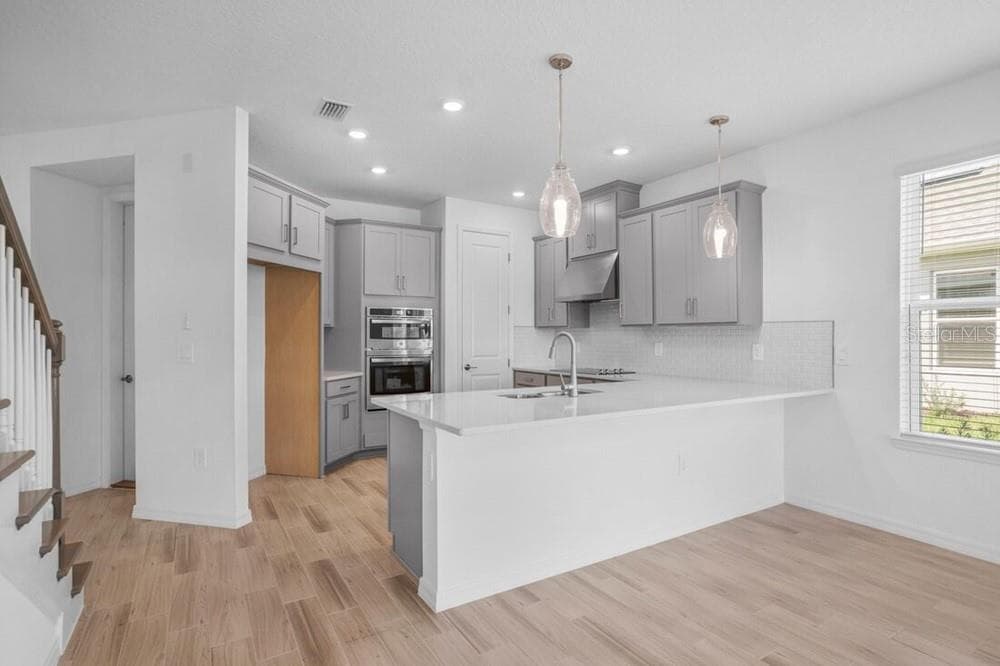 735 STEEL DRIVE — photo 10 of 44