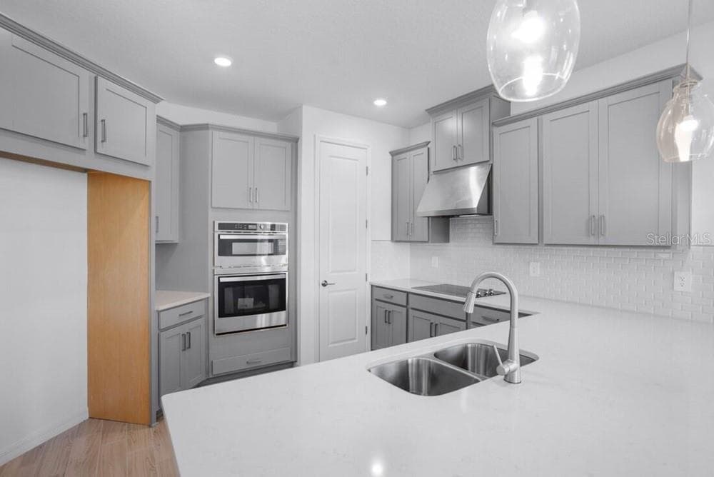 735 STEEL DRIVE — photo 9 of 44