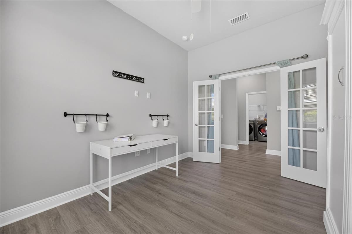 7322 PARADISO DRIVE — photo 14 of 93