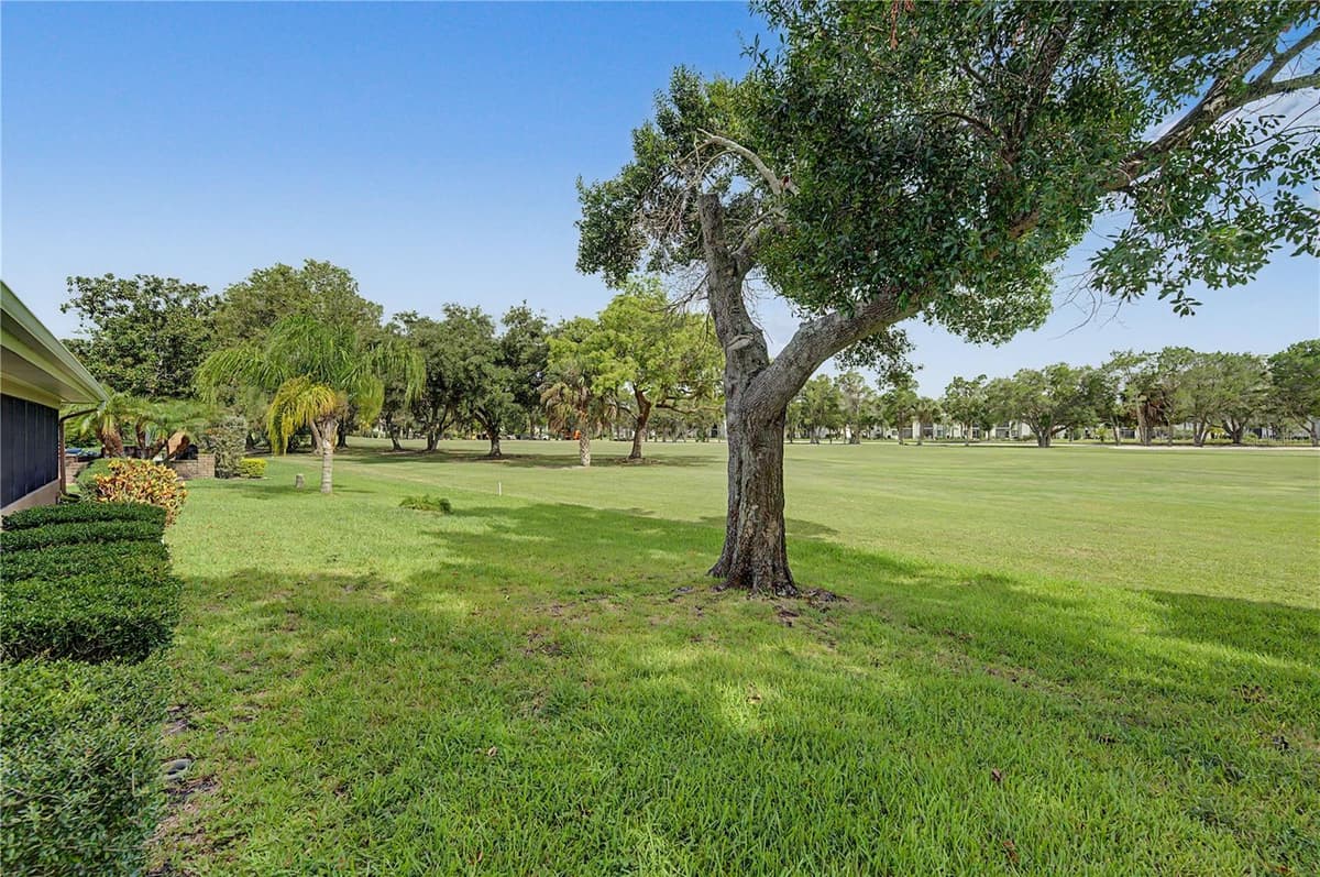 450 CYPRESS CREEK CIRCLE — photo 44 of 74