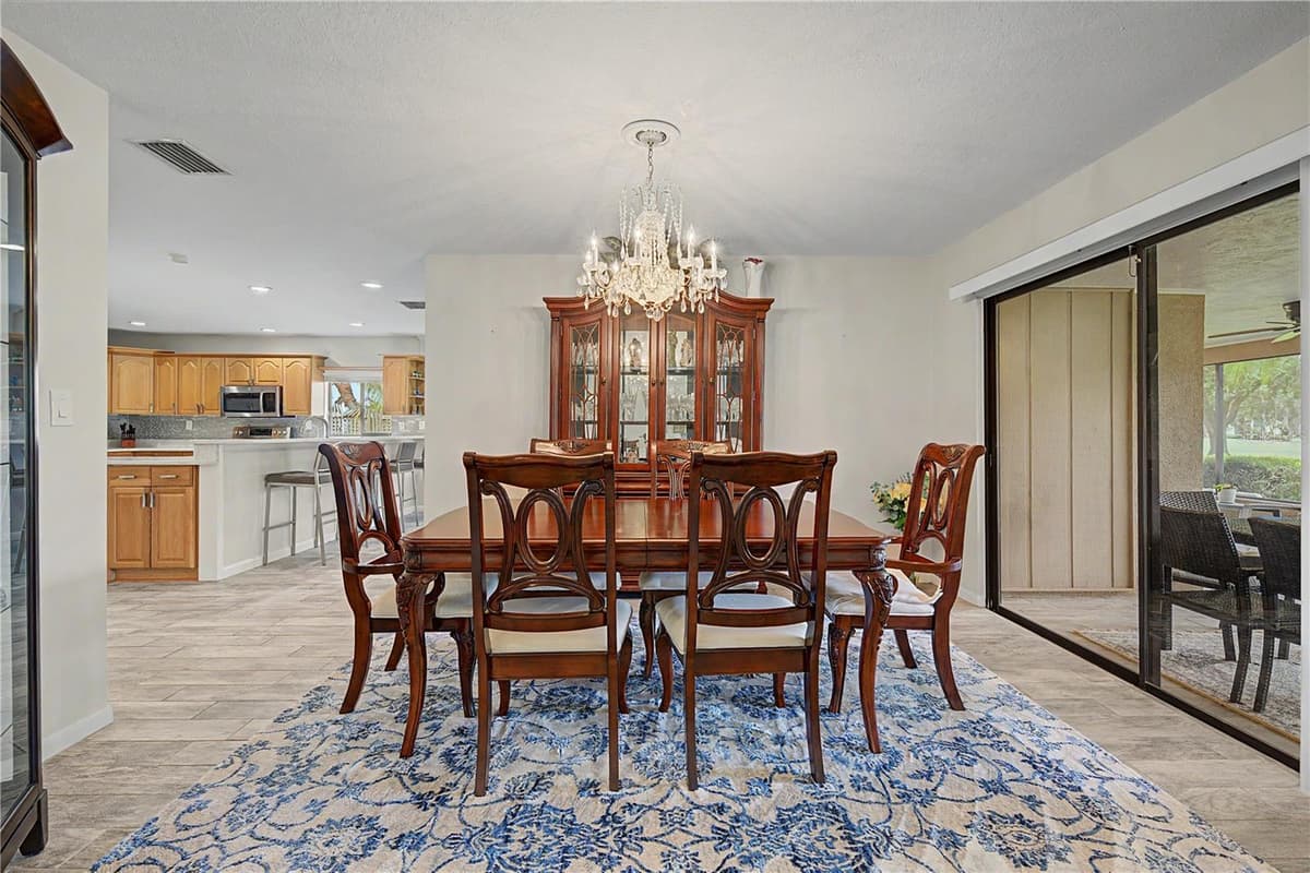 450 CYPRESS CREEK CIRCLE — photo 10 of 74