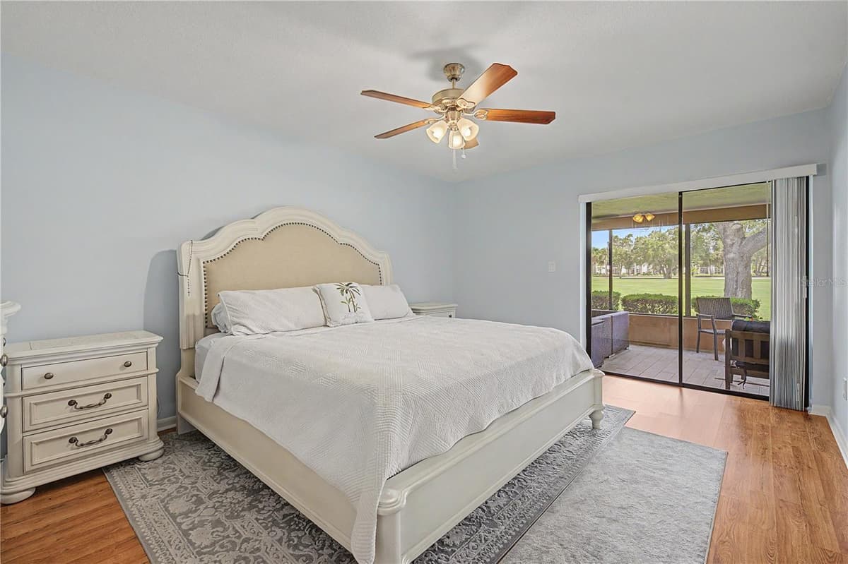 450 CYPRESS CREEK CIRCLE — photo 21 of 74