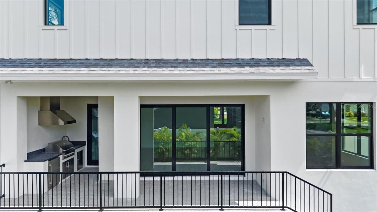 4302 OBISPO STREET — photo 46 of 54