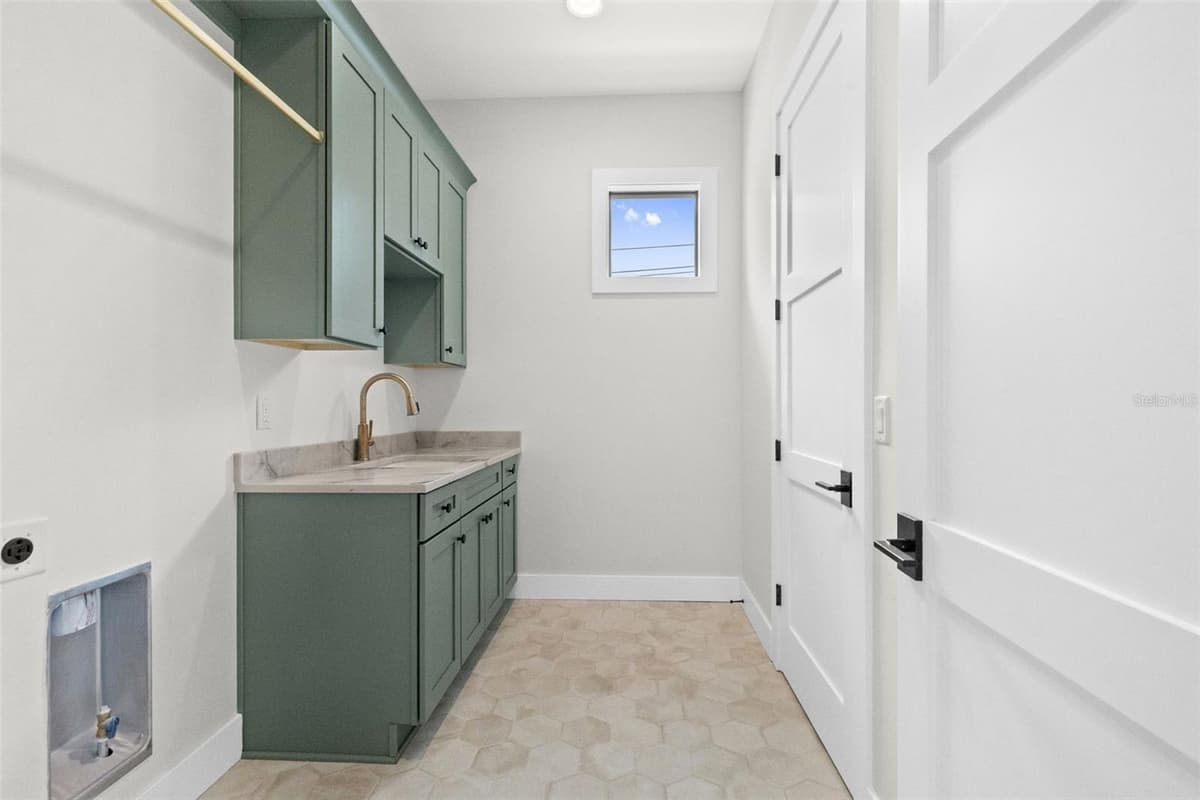 4302 OBISPO STREET — photo 31 of 54