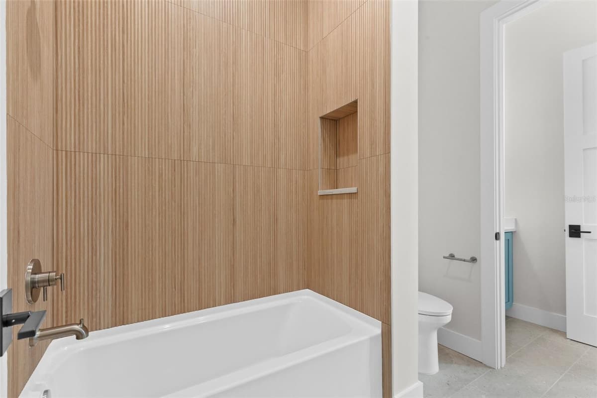 4302 OBISPO STREET — photo 26 of 54