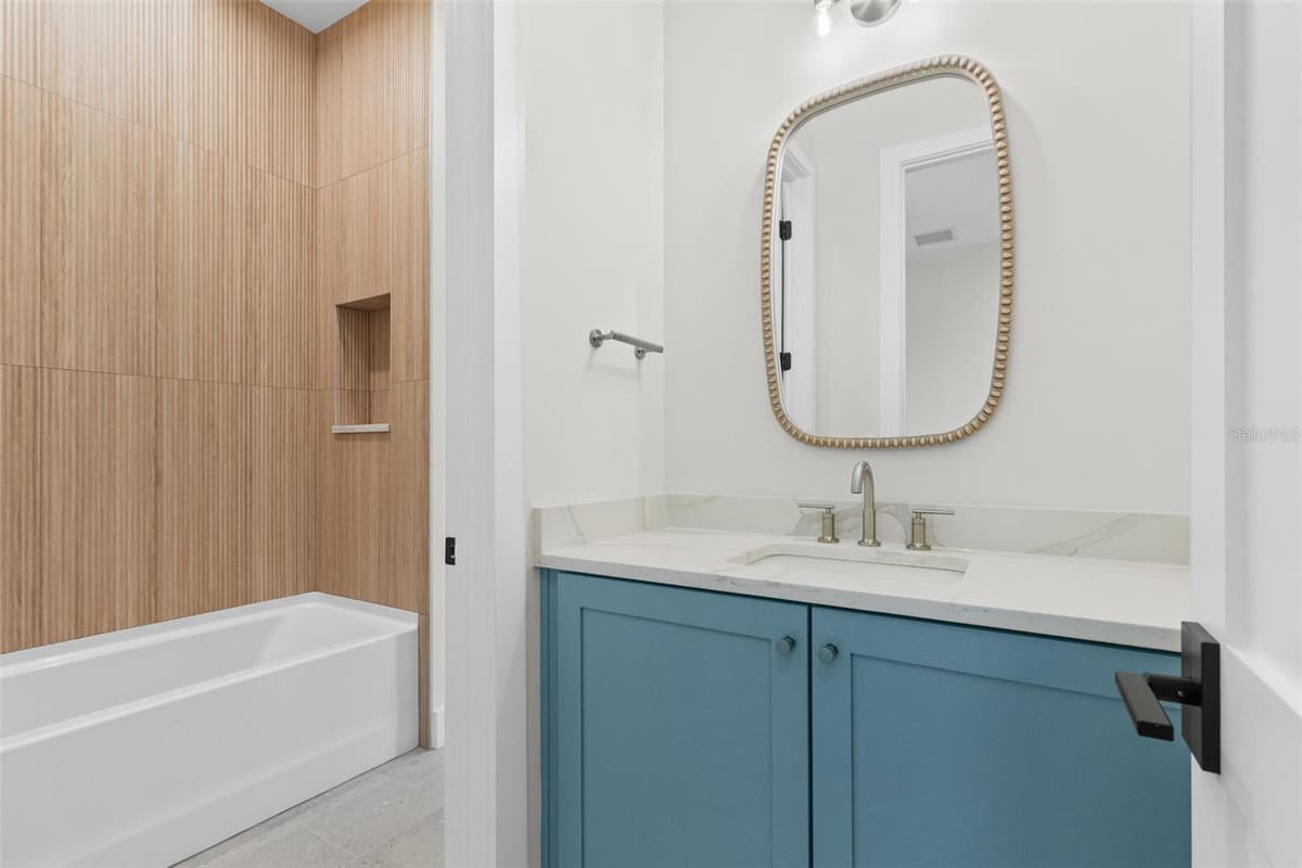 4302 OBISPO STREET — photo 27 of 54