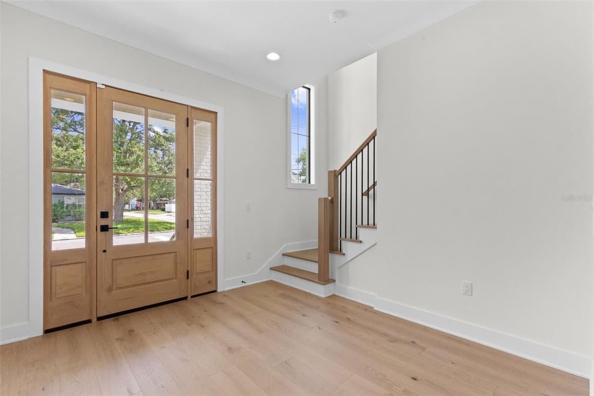 4302 OBISPO STREET — photo 4 of 54