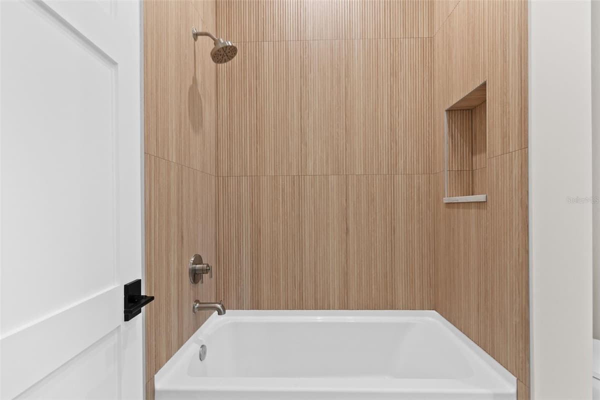 4302 OBISPO STREET — photo 25 of 54