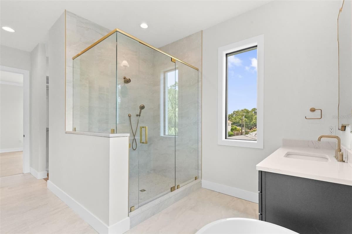 4302 OBISPO STREET — photo 42 of 54