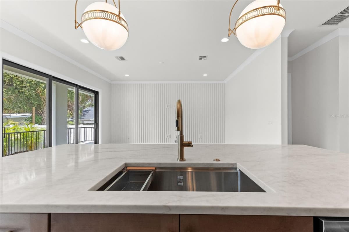 4302 OBISPO STREET — photo 15 of 54
