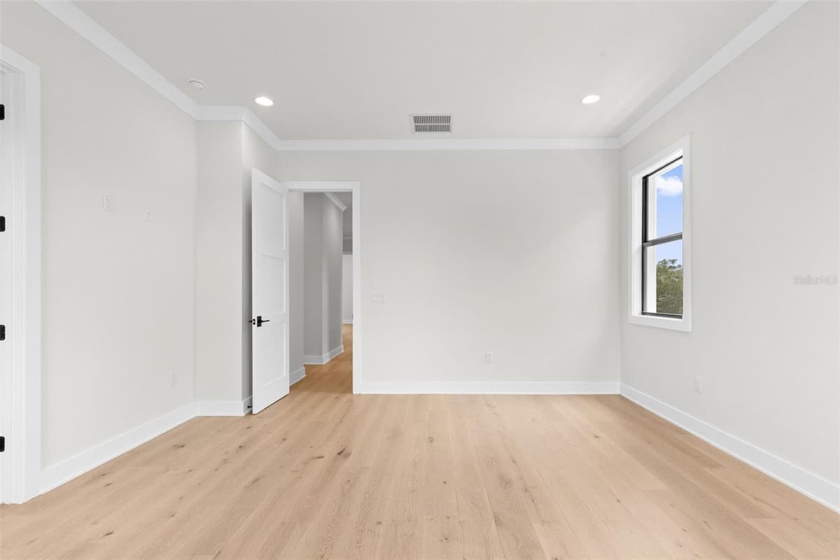 4302 OBISPO STREET — photo 38 of 54