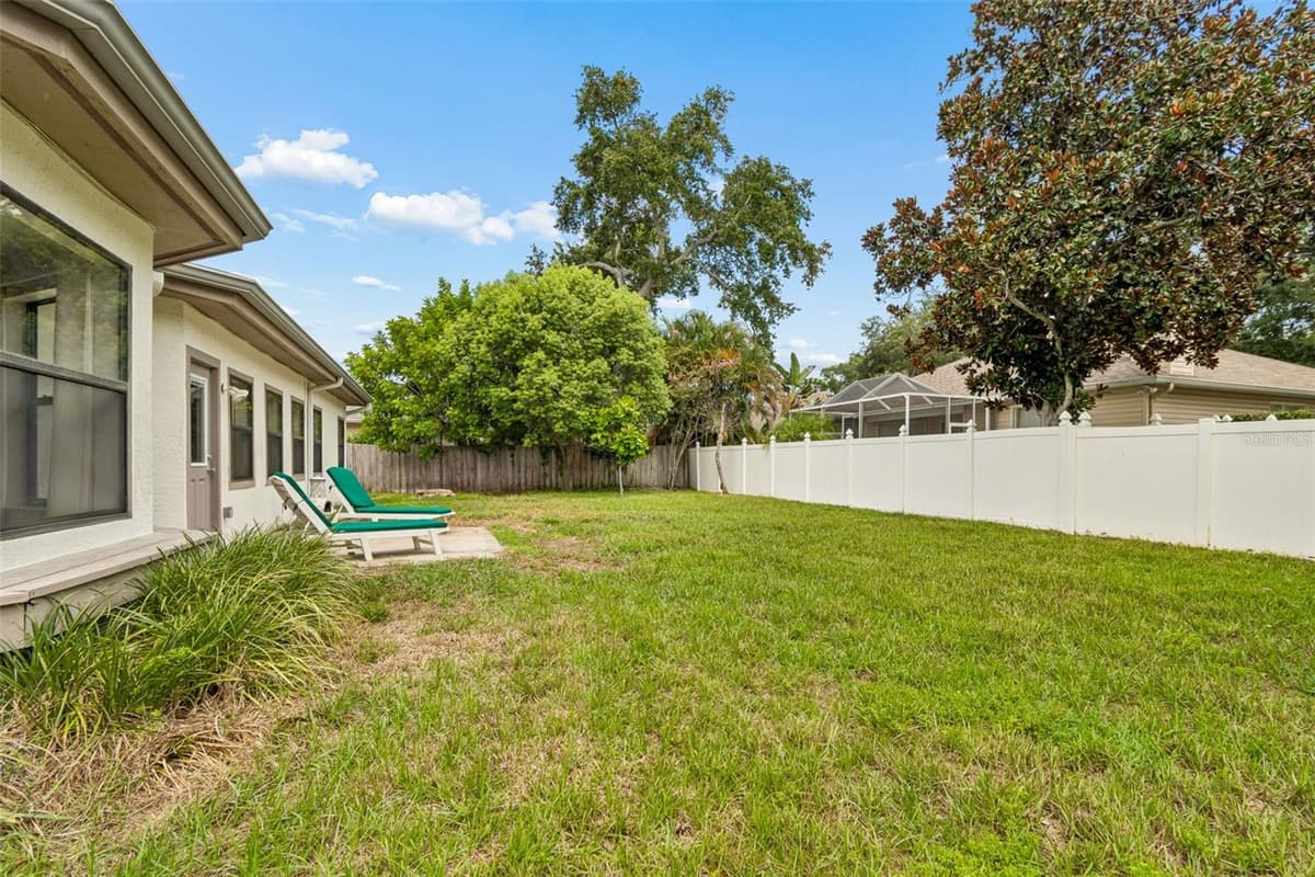 525 WALKER ROAD — photo 62 of 80