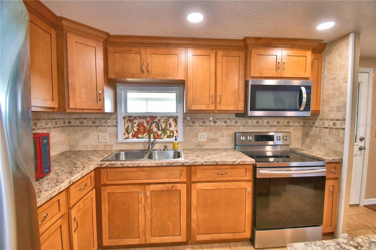 151 HOLIDAY LANE — photo 19 of 50