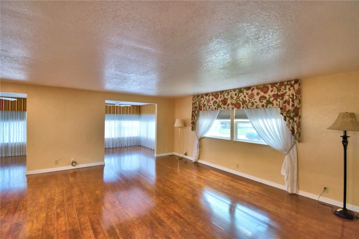 151 HOLIDAY LANE — photo 12 of 50