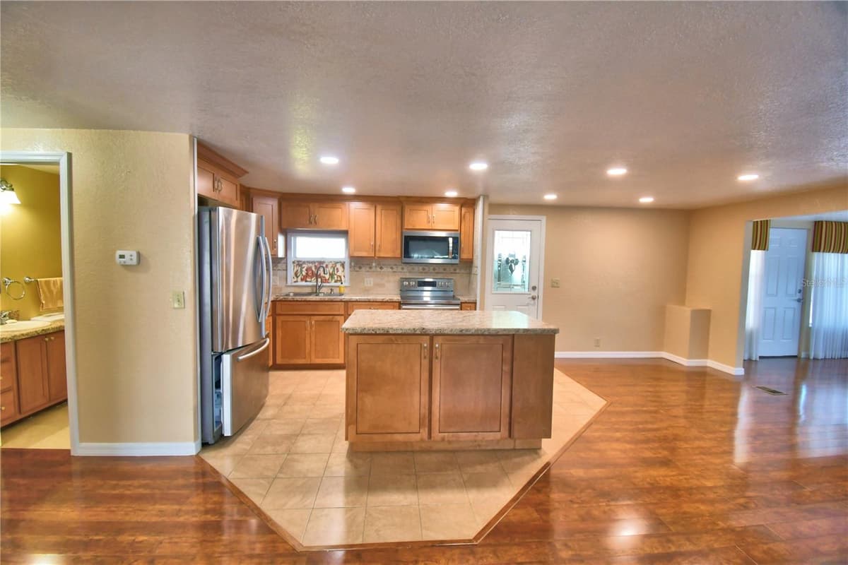 151 HOLIDAY LANE — photo 16 of 50