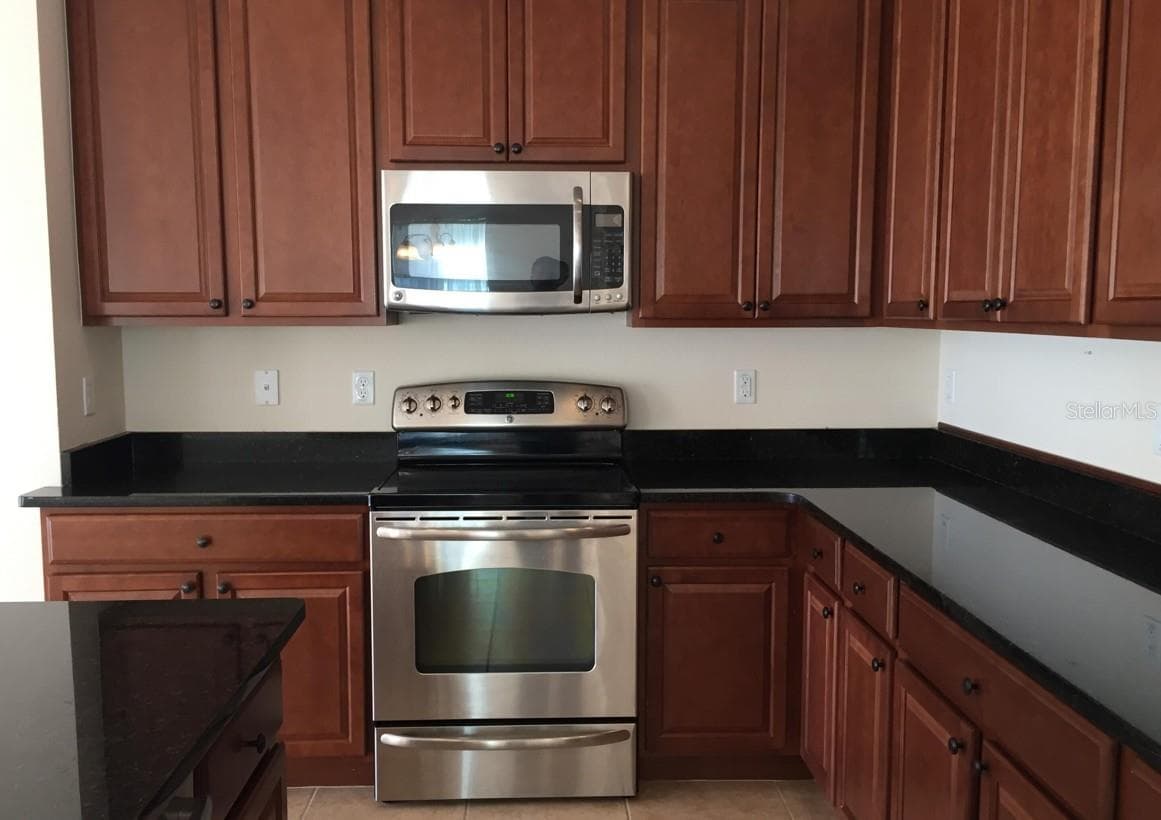 3938 SUNSET COVE DRIVE — photo 5 of 13