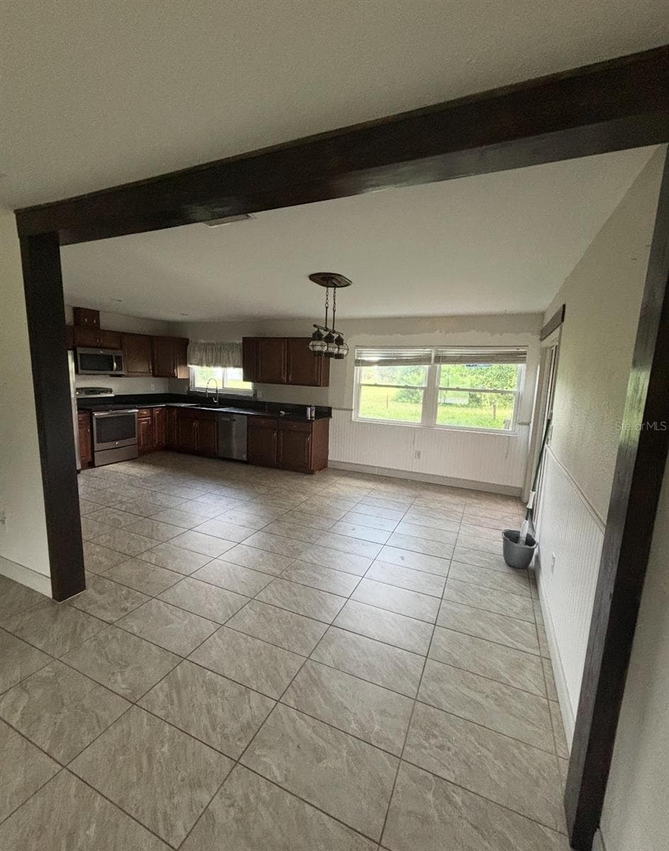 6735 APPOMATTOX DRIVE — photo 3 of 10