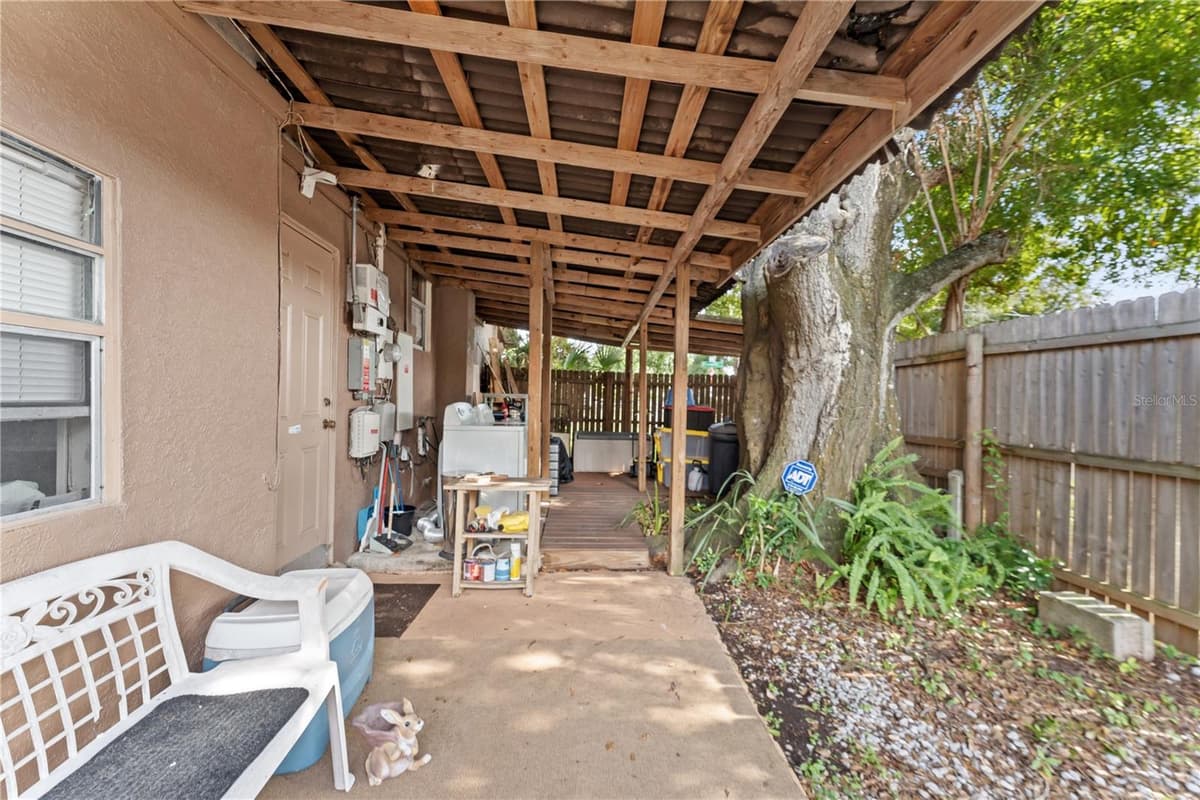2615 COMANCHE AVENUE — photo 46 of 52