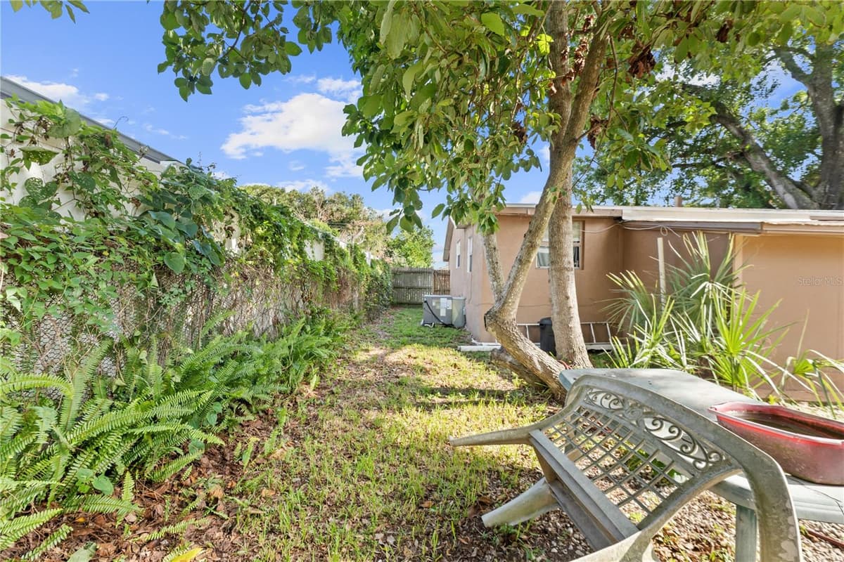 2615 COMANCHE AVENUE — photo 47 of 52
