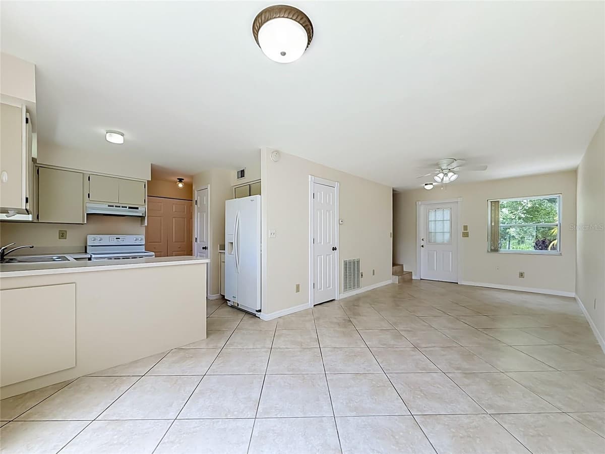 1718 ADAMS CIRCLE — photo 3 of 57