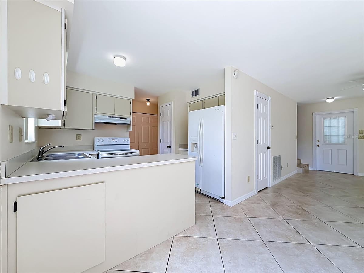 1718 ADAMS CIRCLE — photo 13 of 57