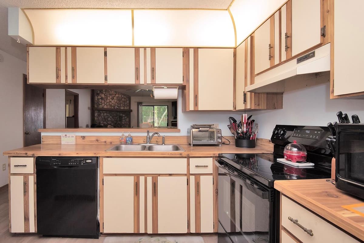 823 SUGAR HOUSE BOULEVARD — photo 10 of 41