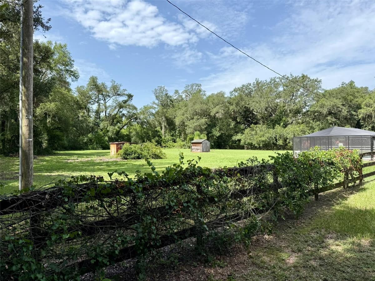 11215 RUSSELL DRIVE — photo 4 of 83