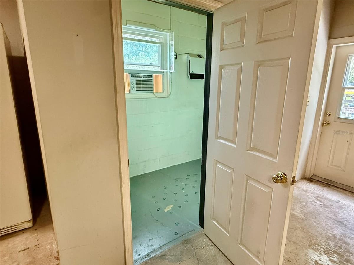 11215 RUSSELL DRIVE — photo 68 of 83