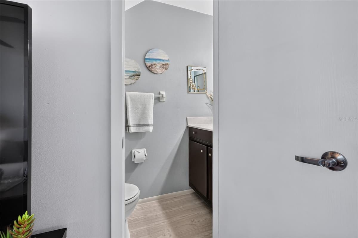 1453 CASA PARK CIRCLE — photo 10 of 33