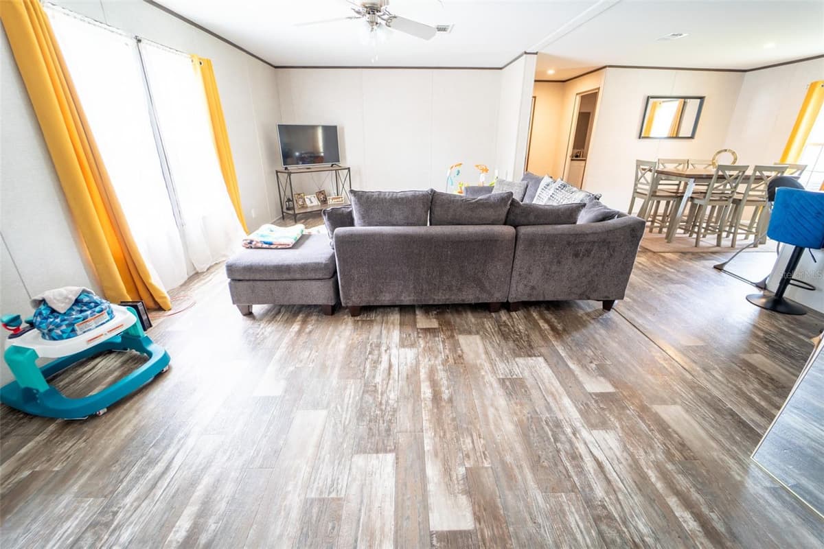 11634 MCMULLEN LOOP — photo 13 of 36