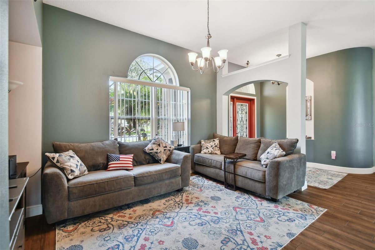 16920 FALCONRIDGE ROAD — photo 4 of 33