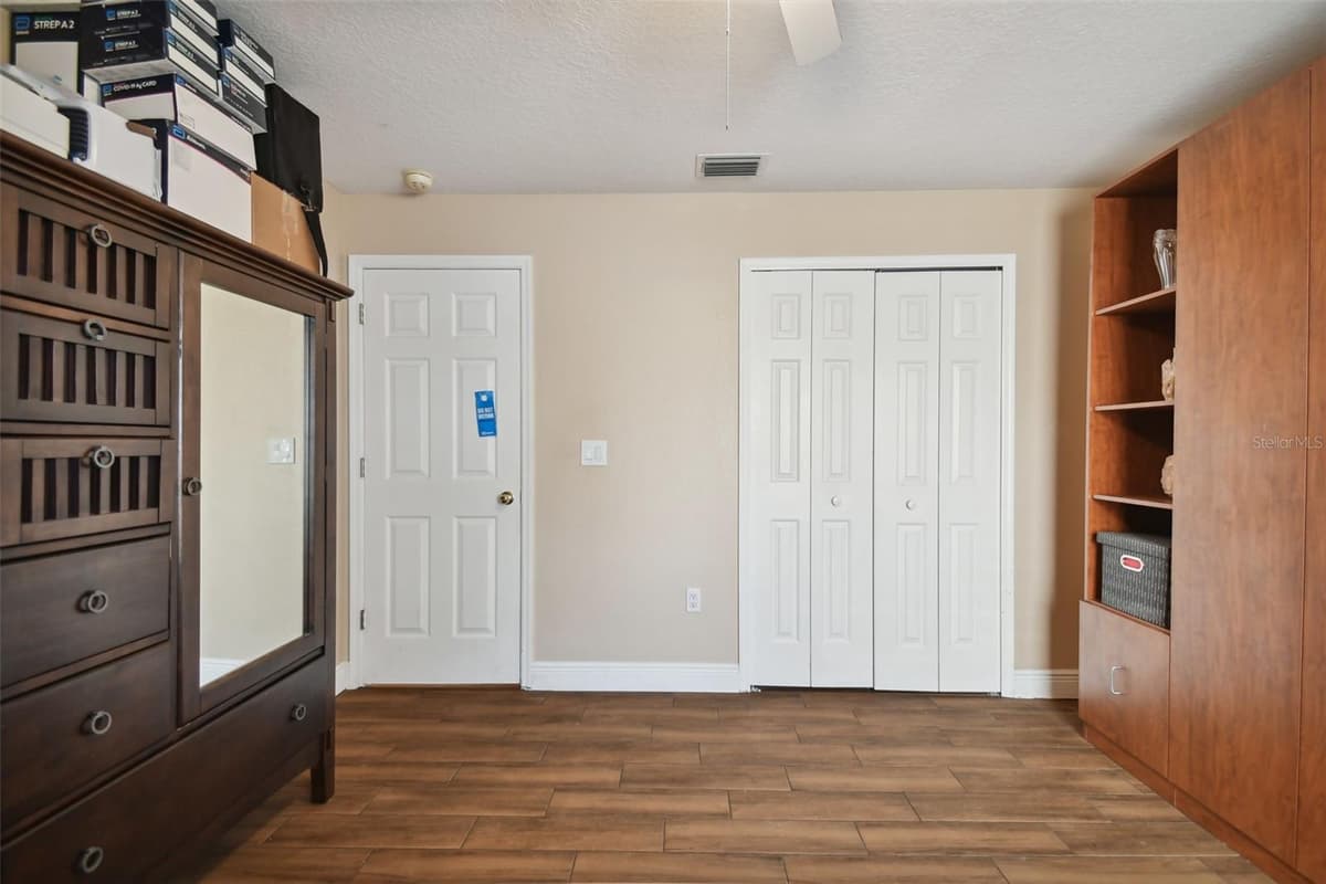 16920 FALCONRIDGE ROAD — photo 18 of 33