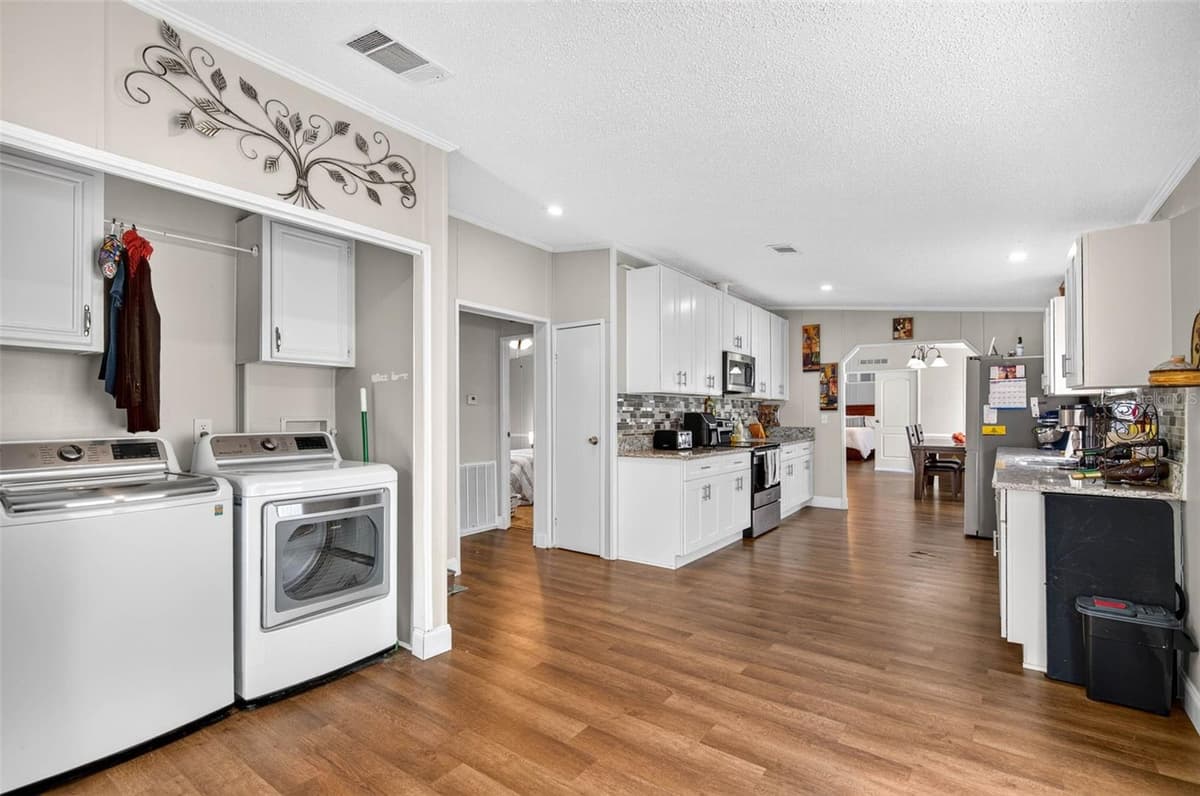 12641 IDLEWOOD DRIVE — photo 17 of 35