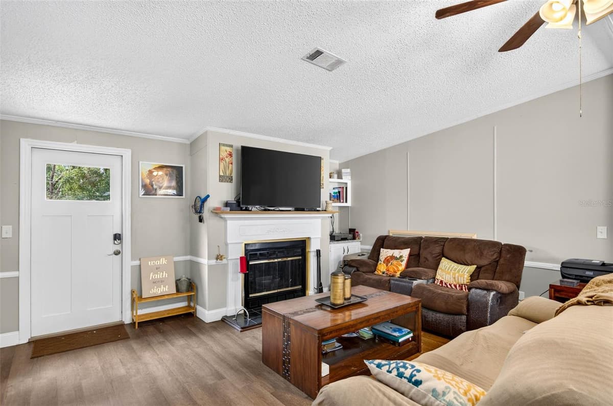12641 IDLEWOOD DRIVE — photo 6 of 35