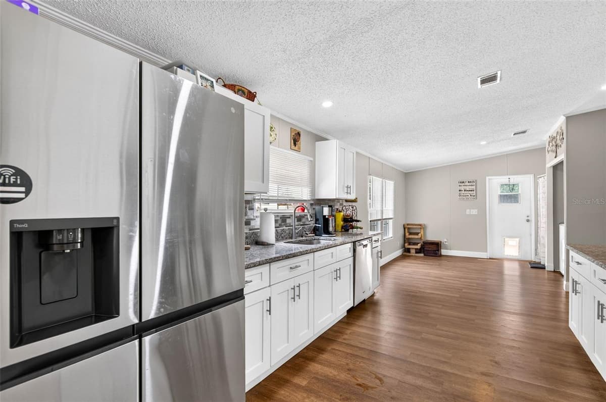 12641 IDLEWOOD DRIVE — photo 9 of 35