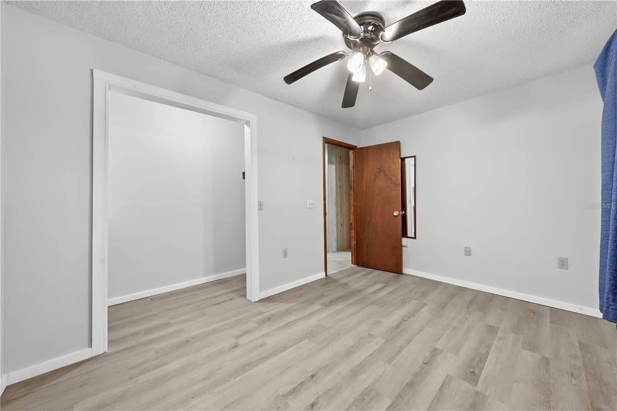 163 ORANGE AVENUE — photo 16 of 49