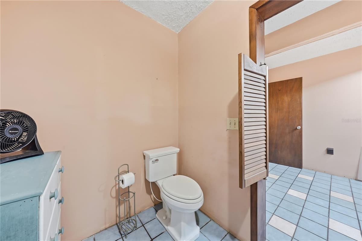 163 ORANGE AVENUE — photo 30 of 49