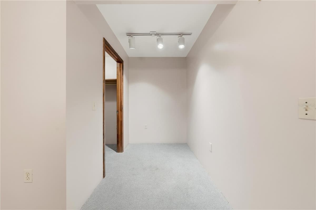 163 ORANGE AVENUE — photo 27 of 49