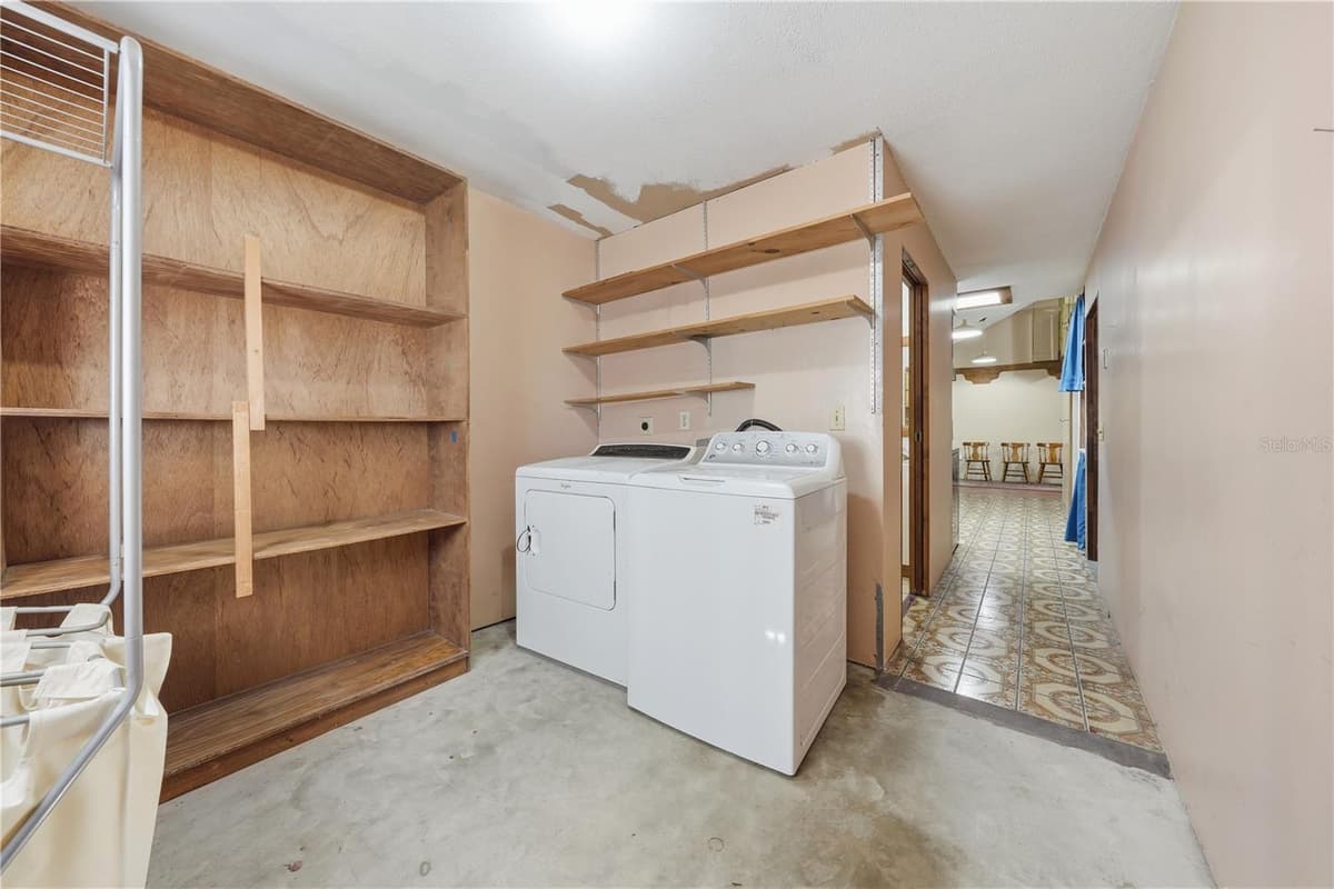 163 ORANGE AVENUE — photo 33 of 49