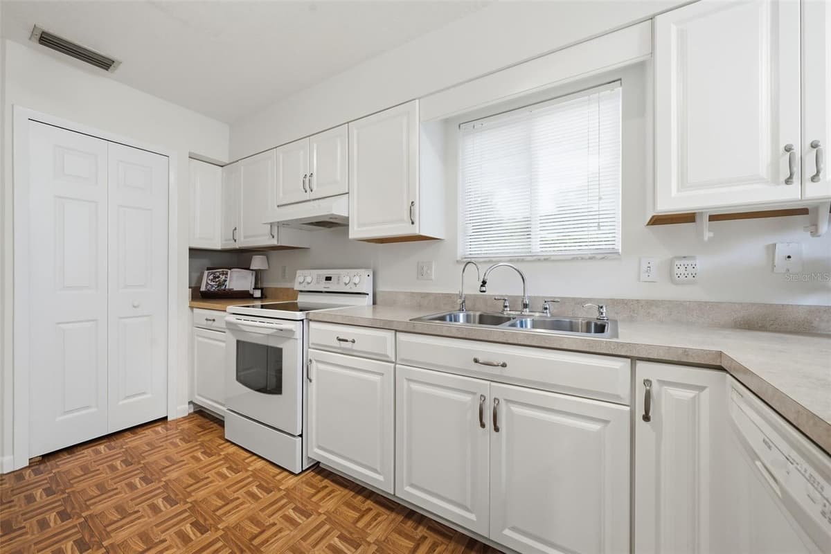 2664 MCDONALD TERRACE — photo 15 of 27