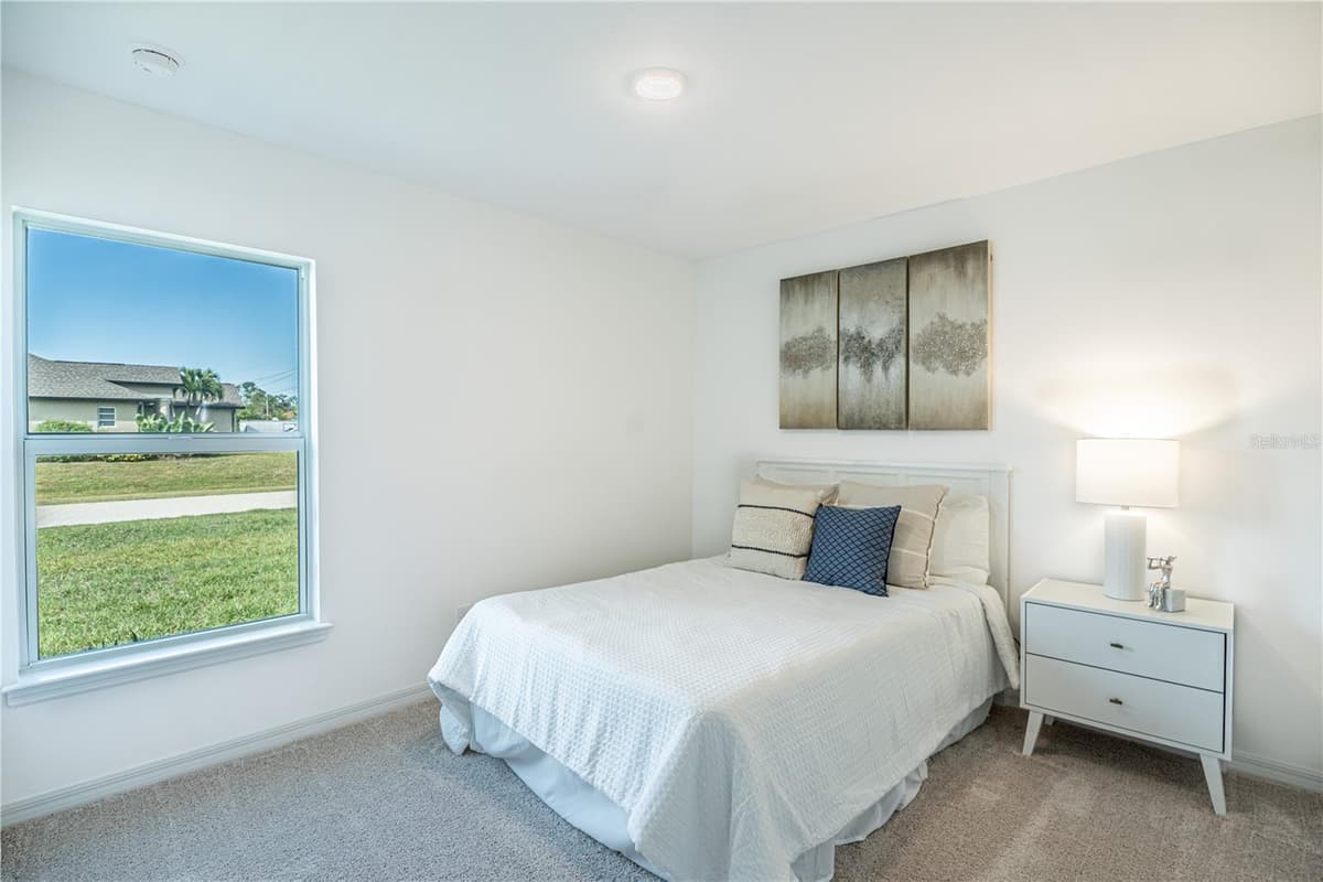 364 LINDON STREET — photo 8 of 9