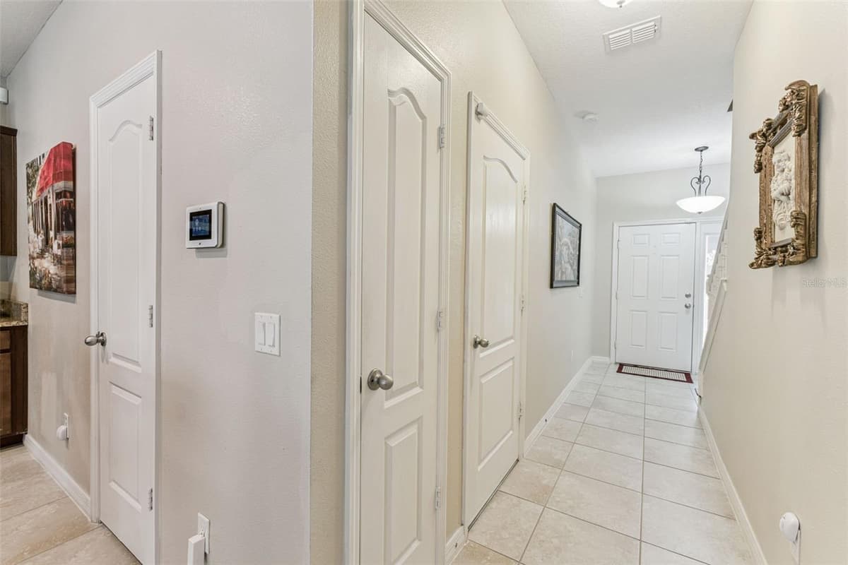 1224 PETERSON PLACE — photo 3 of 25