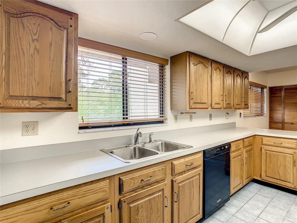 1158 CARMEL CIRCLE — photo 8 of 56